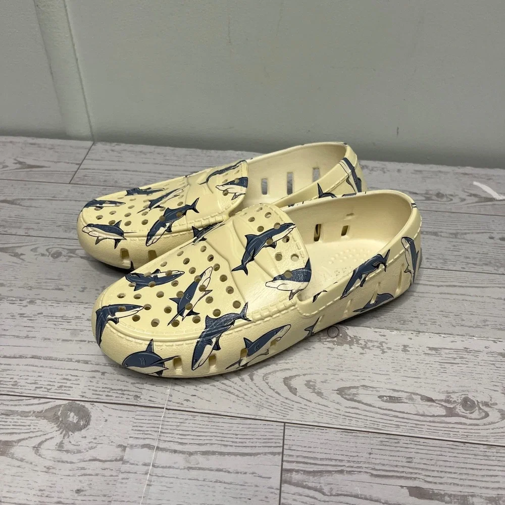 Floafers Kids Shark Print Porthole Loafers Cream Blue Water Shoes Size 1